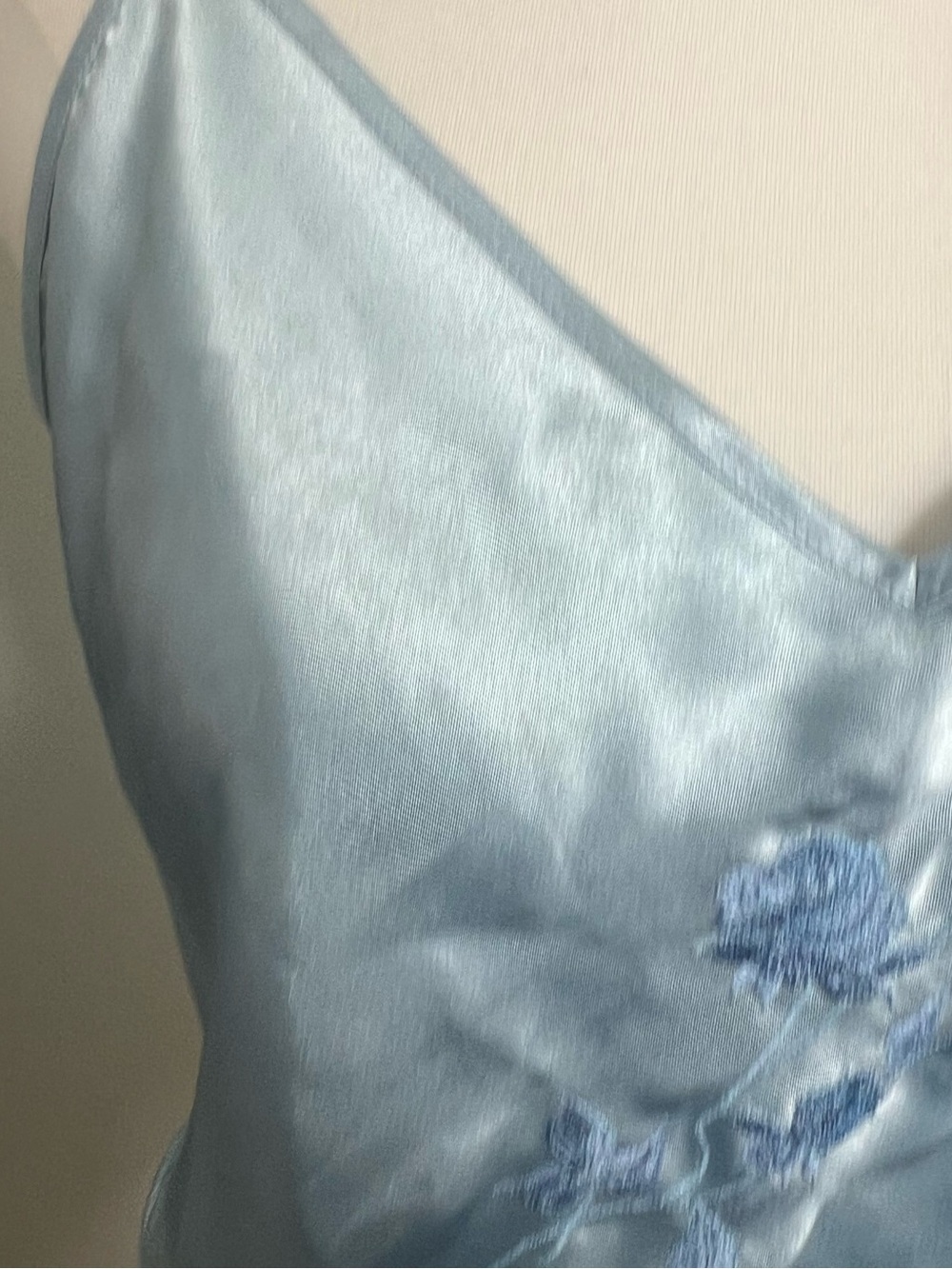 Vintage Y2K Ice Blue Satin Camisole Floral Embroidered Fairycore Top M - Picture 4 of 5
